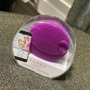 New Foreo Luna fofo purple facial cleansing brush
